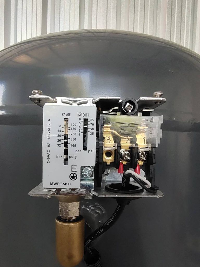 Pressure Switch สำหรับควบคุมการสตาร์ทและหยุดของตู้ควบคุมมอเตอร์ Y/D 15kW ระบบ Auto Stop by Pressure”