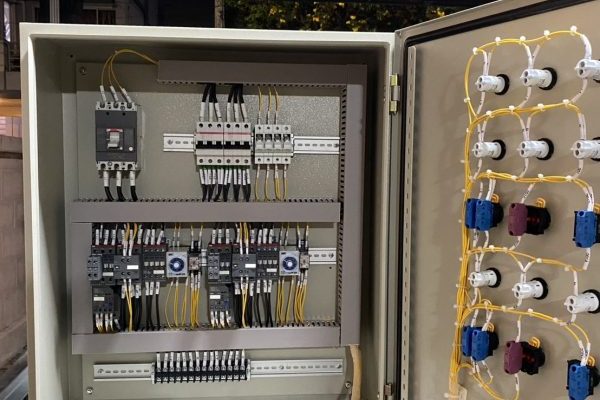 ตู้ควบคุมปั๊มน้ำชิลเลอร์