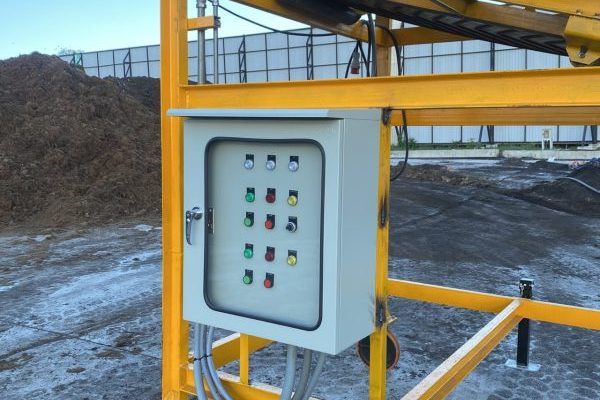ตู้ Control Panel จำนวน 3 ชุด สำหรับควบคุมเครื่องจักรโรงงานพลังงานชีวมวล ติดตั้งโดยทีม TaradInverter