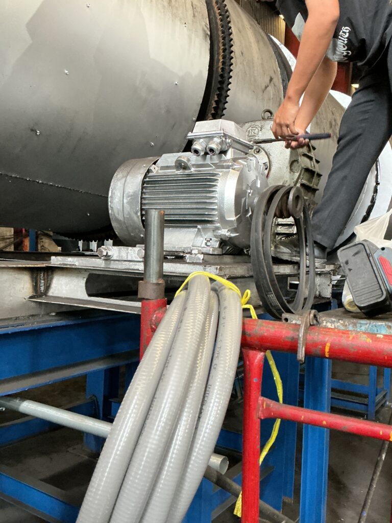 งาน Cable Termination เชื่อมต่อระบบไฟฟ้า Dryer กับมอเตอร์เครื่องจักร